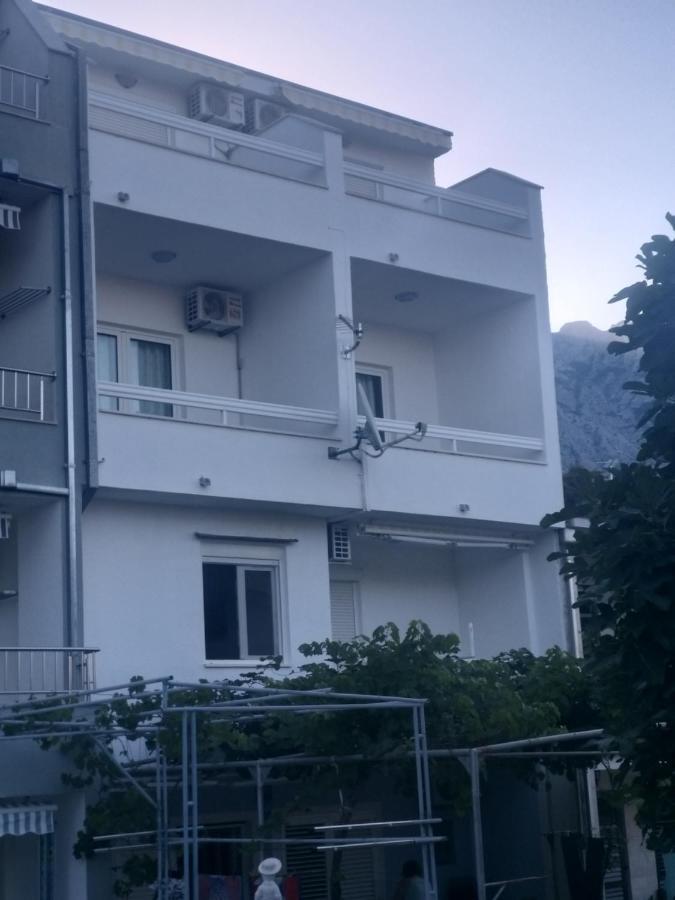 Apartmani Jukanovic Башка-Вода Экстерьер фото