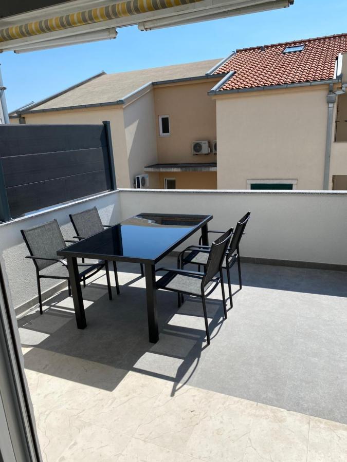 Apartmani Jukanovic Башка-Вода Экстерьер фото