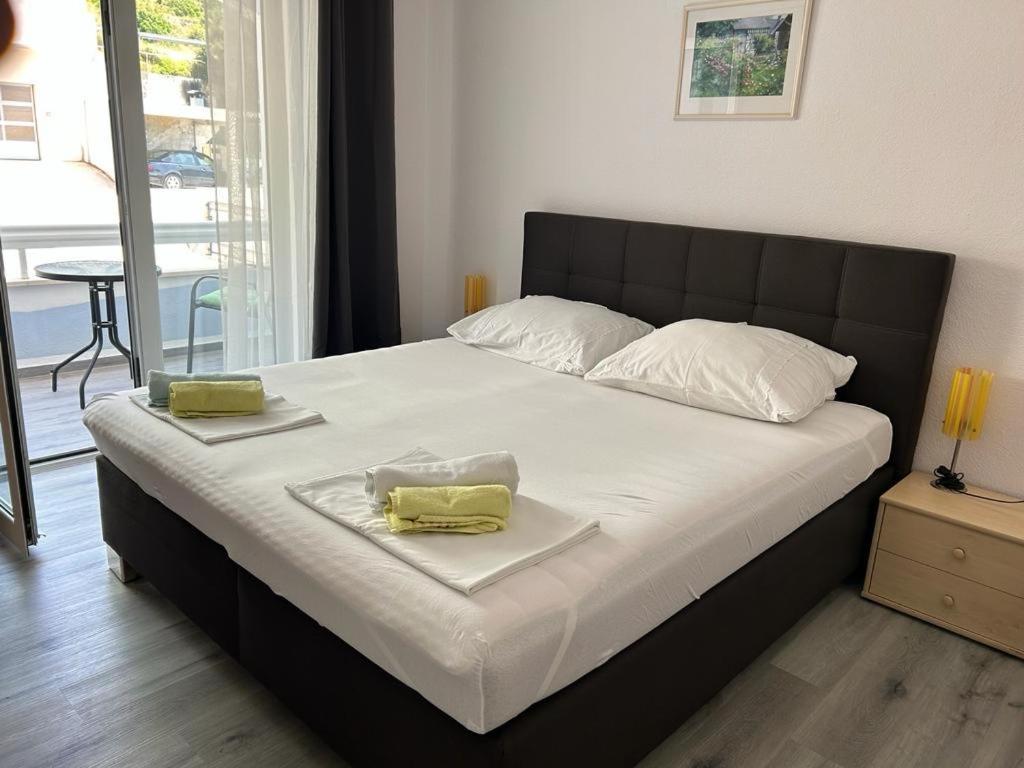 Apartmani Jukanovic Башка-Вода Экстерьер фото